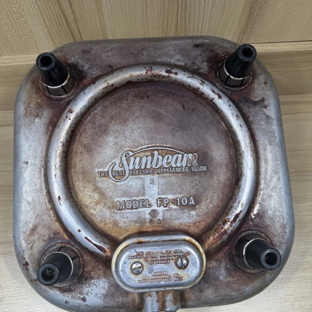 Vintage Sunbeam Fry Pan with Lid FP-10A USA Controlled Heat Tested, Works